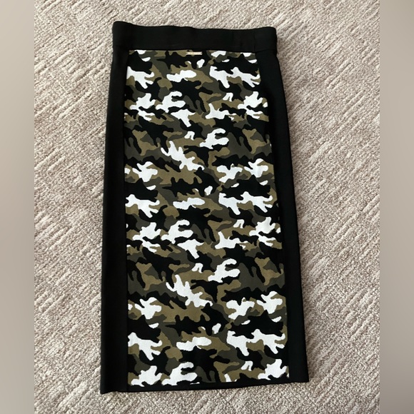 Michael Kors Camo Knit Skirt - Picture 2 of 4